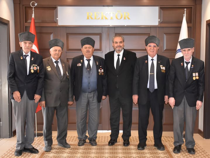 AFSÜ Rektörü Prof. Dr. Adem Aslan, Şuhut Gaziler Derneği Başkanını Ağırladı