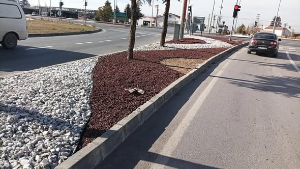 Bolvadin'de Çevre Kirliliği ve Refüj Temizliği Uyarısı