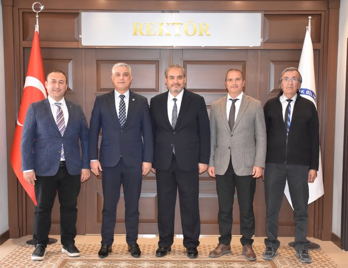 Yeni Sendika Temsilcileri Afyonkarahisar Sağlık Bilimleri Üniversitesi Rektörü'nü Ziyaret Etti