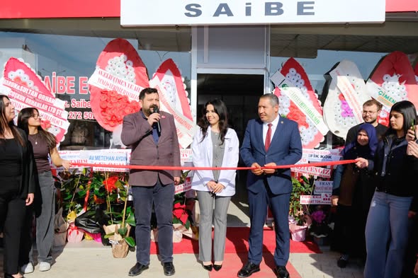 Dinar'a Yeni Eczane: Saibe Eczanesi Hizmete Açıldı