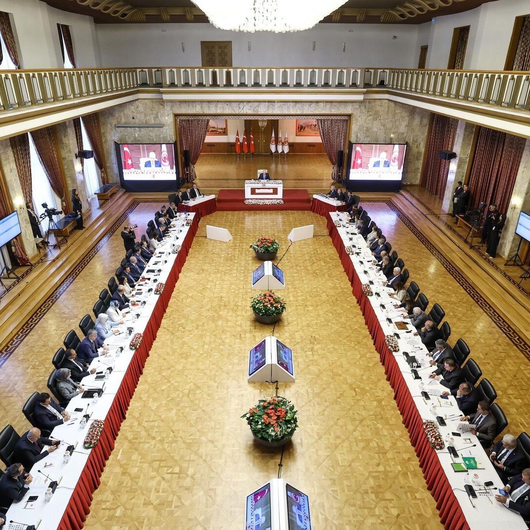 AK Parti'den İmralı'ya Görevlendirme: Hüseyin Yayman'ın İsmi Öne Çıktı