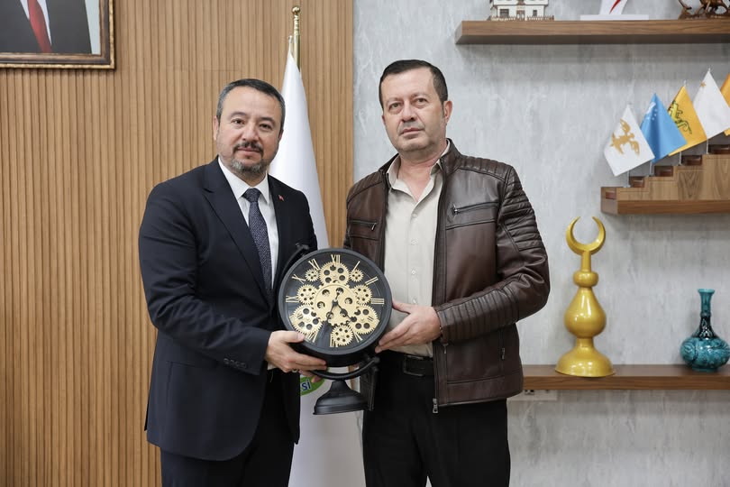 Akbulut İnşaat Yöneticisi, Sandıklı Belediye Başkanı'nı Ziyaret Etti