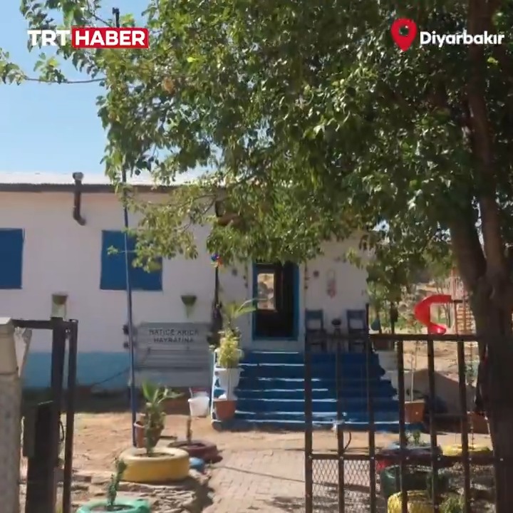 Diyarbakır'da Öğretmen Yusuf'un Yaptıkları Öğrencilerin Yüzünü Güldürdü