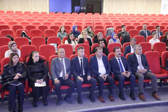 Sandıklı Belediyesi Personeline Etkili İletişim ve Protokol Eğitimi