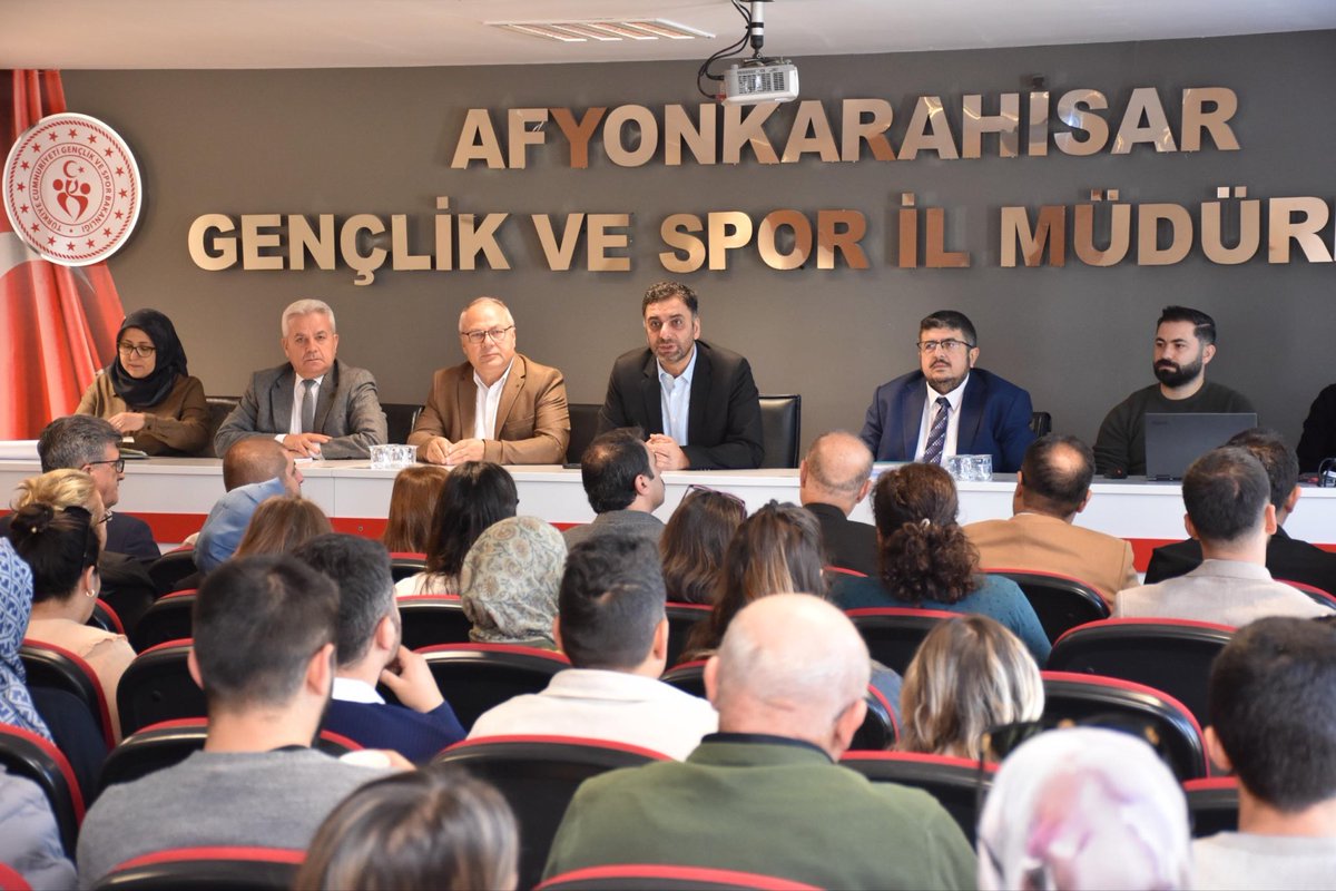 Afyonkarahisar'da Gençlik ve Spor Hizmetleri İstişare Toplantısı Yapıldı