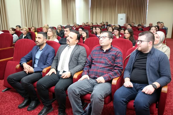 AKÜ'de Sanal Kaytarma Tartışıldı: Kabahat mı, İhtiyaç mı?