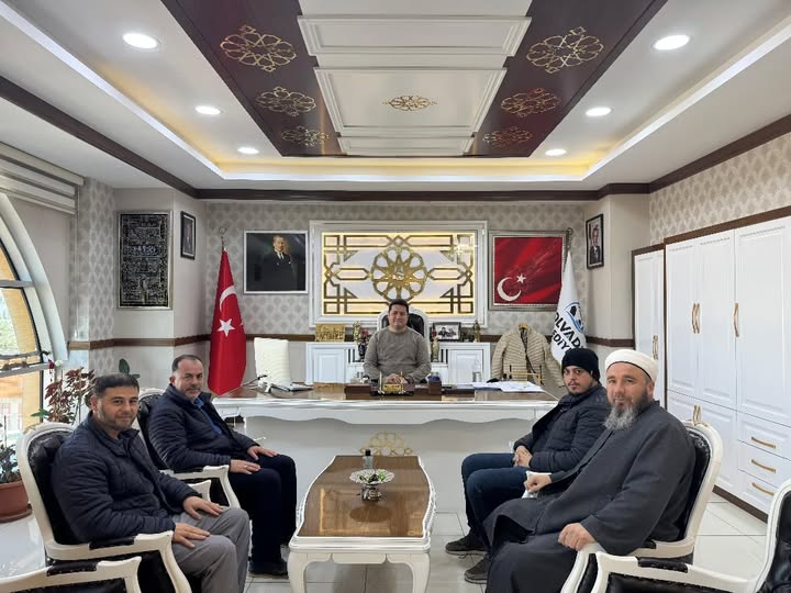 Bolvadin'de Din Görevlilerinden Belediye Başkanı Derviş Aynacı'ya Ziyaret