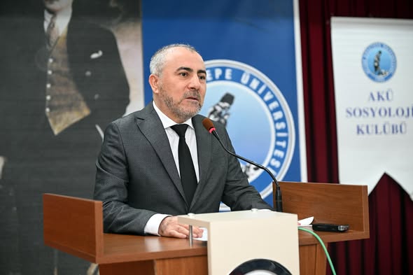 Rektör Karakaş, Sosyolojinin Evrimini ve Gelecek Vizyonunu Anlattı