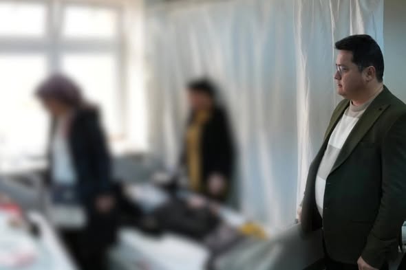 Bolvadin'de Trafik Kazası Geçiren Öğrencilere Yetkililerden Geçmiş Olsun Ziyareti