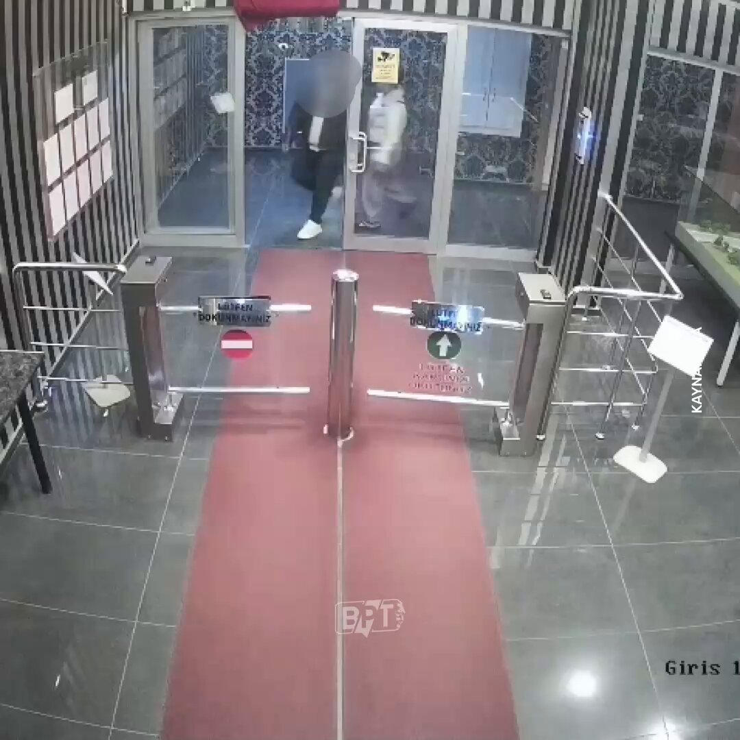 Ankara'da Sosyal Medya Tanışması Gasp Olayına Dönüştü: 2 Şüpheli Tutuklandı