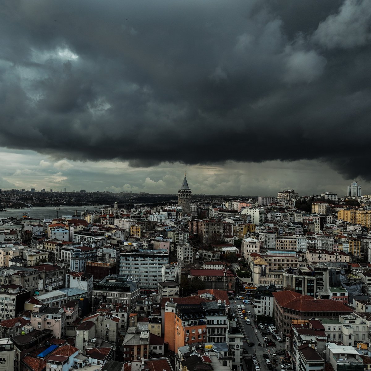 Pazar ve Hafta Başında Yurt Genelinde Sağanak Yağış Uyarısı