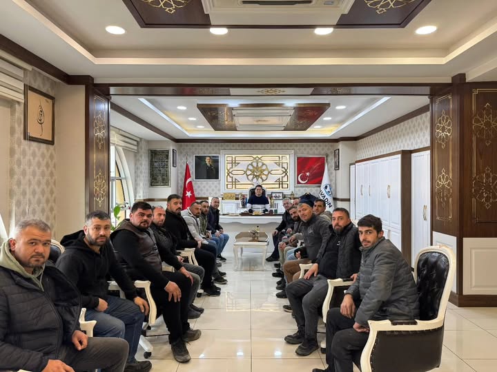 Bolvadin Esnaf ve Sanatkârlar Odası Başkanı ve Elektrik Esnaflarından Belediye Başkanı Aynacı'ya Ziyaret