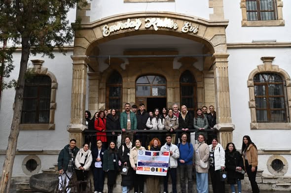 Afyonkarahisar Emirdağ'da Erasmus Öğrencilerine Kültür Evinde Tarihi Karşılama