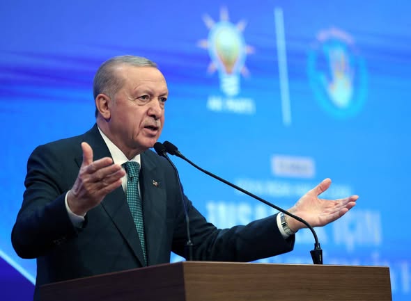 AK Parti Afyonkarahisar, Dünya İnsan Hakları Günü'nde İl Başkanlıkları Toplantısına Katıldı