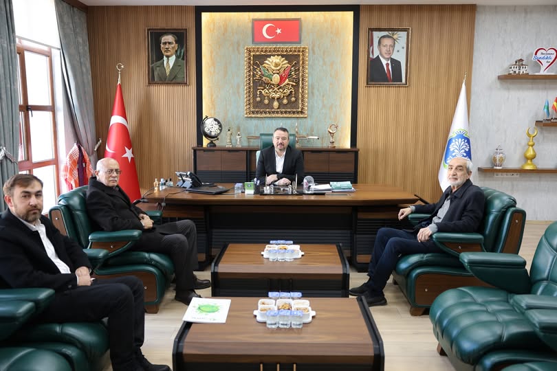Sandıklı Belediye Başkanı Öztaş, Akademisyen ve Bürokratlarla İstişarede Bulundu