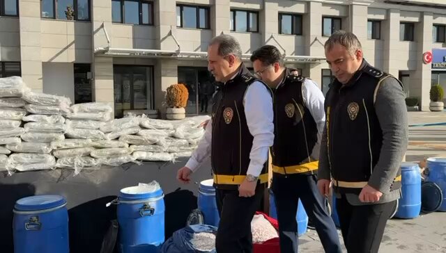 İstanbul'da Dev Uyuşturucu Operasyonu: 1 Tonun Üzerinde Madde Ele Geçirildi