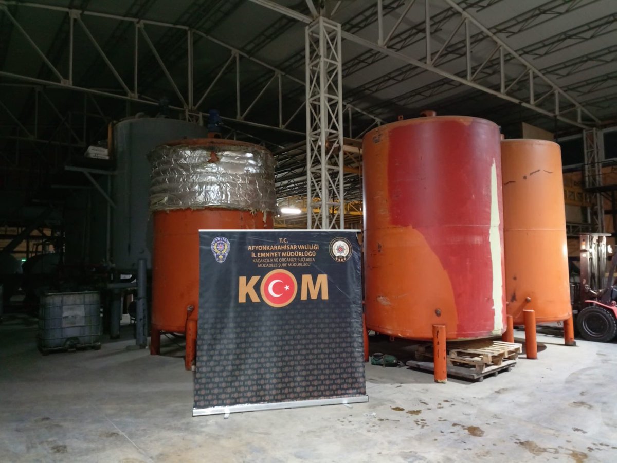 Afyonkarahisar'da Kaçak Akaryakıt Operasyonu: 20 Ton Ele Geçirildi