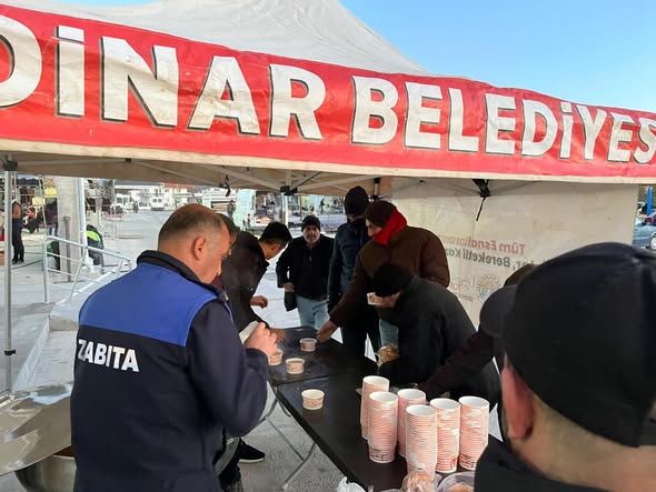 Dinar'da Pazarcı Esnafına Geleneksel Sıcak Çorba İkramı Başladı