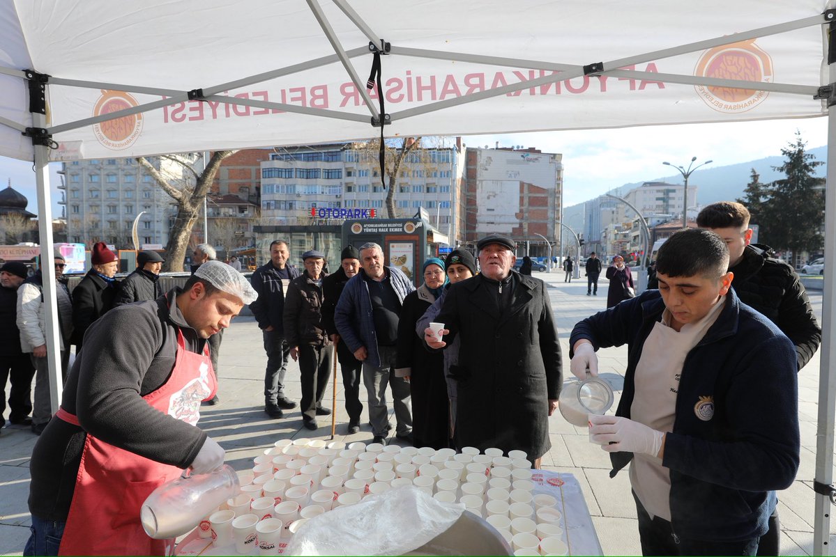 Afyonkarahisar'da Miraç Kandili'nde Sıcak Bir İkram: Salon İkramı