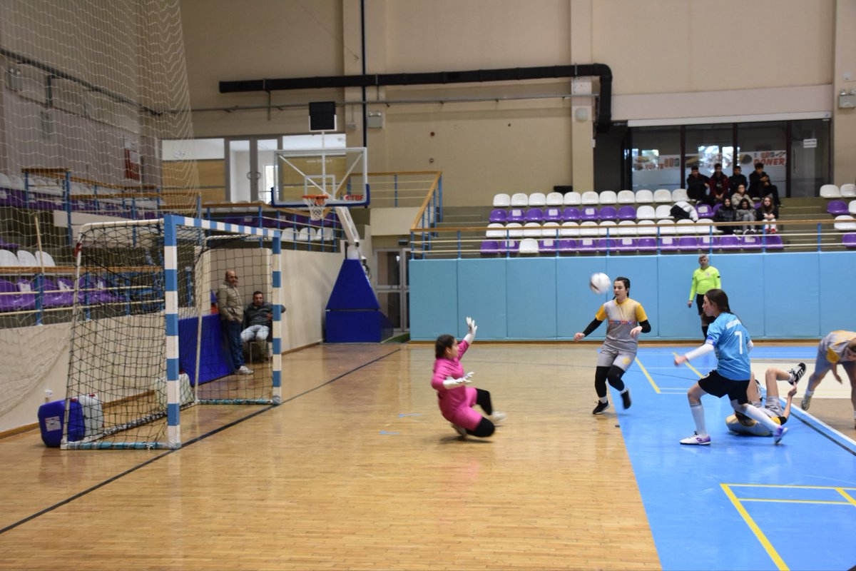 Afyonkarahisar'da Yıldız Kızlar Futsal Turnuvası Coşkusu