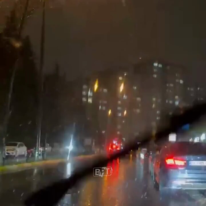 İstanbul'da Bazı İlçelerde Kar Yağışı Etkili Oluyor