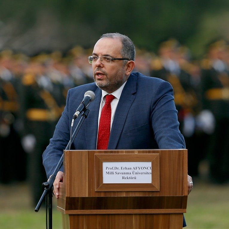 Fenerbahçe, Türk Bayrağı Dağıtarak Anlamlı Mesaj Verdi