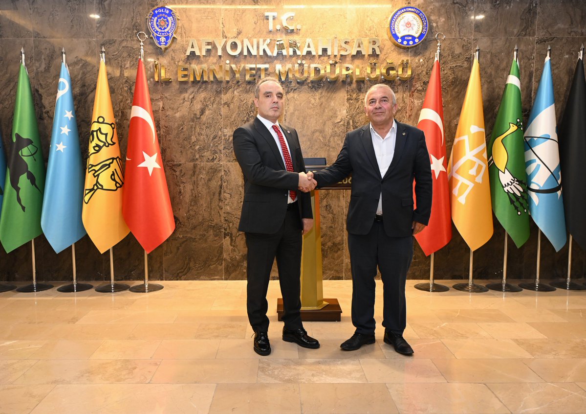 Taşoluk Belediye Başkanı, Afyonkarahisar Emniyet Müdürü'nü Makamında Ziyaret Etti