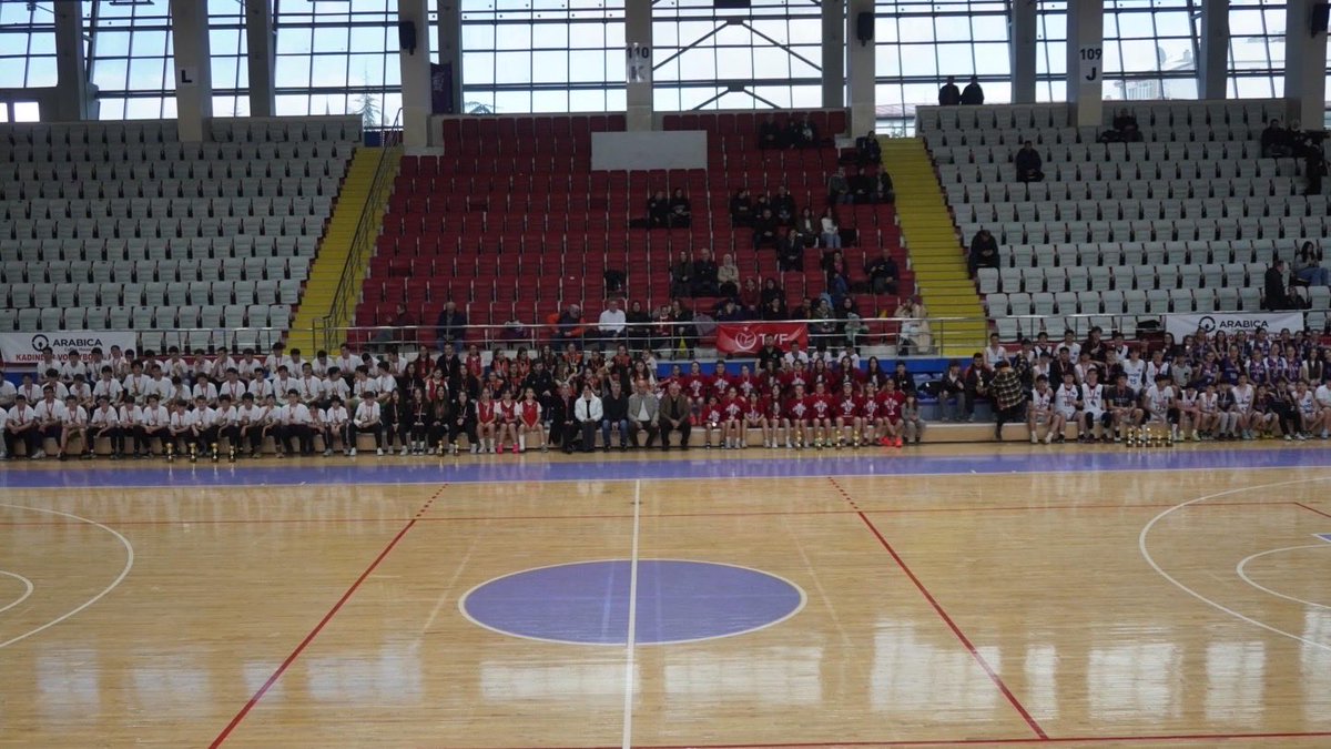 Afyonkarahisar'da Altyapı Basketbol Müsabakaları Ödül Töreniyle Sona Erdi