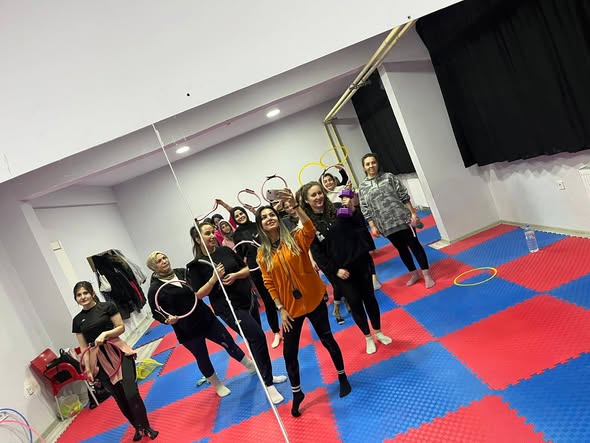 Emirdağ'da Kadınlara Ücretsiz Spor ve Yoga Kurslarına Yoğun İlgi