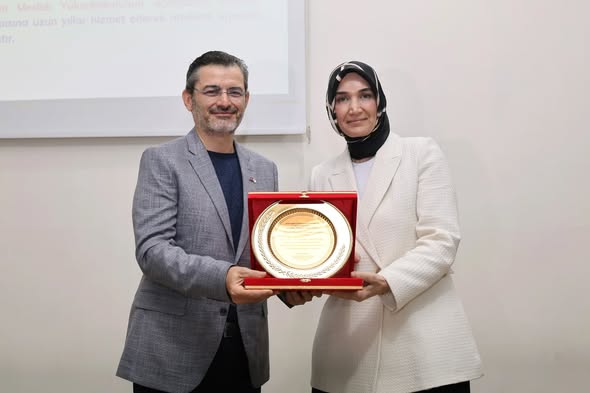 Afyonkarahisar'da Atatürkçü Düşünce Derneği Ödül Töreni Gerçekleşti