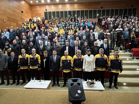 Afyonkarahisar'a 12 Ambulans ve UMKE Aracı Teslim Edildi