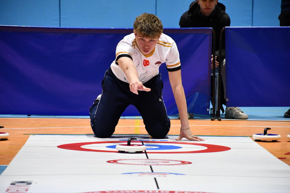 Afyonkarahisar'da Okul Sporları Müsabakaları Coşkusu