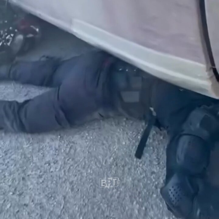 Adana'da Tırın Altında Kalan Motosiklet Sürücüsü Kask Sayesinde Hafif Yaralı Kurtuldu