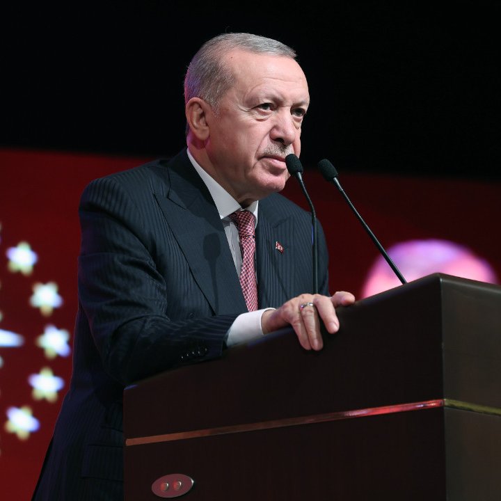 Cumhurbaşkanı Erdoğan'dan Siyasi Mesaj: 