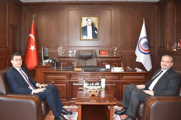 AFSÜ Rektörü Prof. Dr. Adem Aslan, Sandıklı Cumhuriyet Başsavcısını Makamında Ağırladı