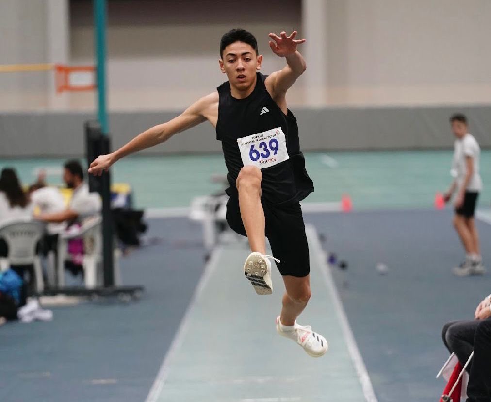 Afyonkarahisarlı Genç Sporcu Nihat Karabacak'tan Atletizmde Büyük Başarı