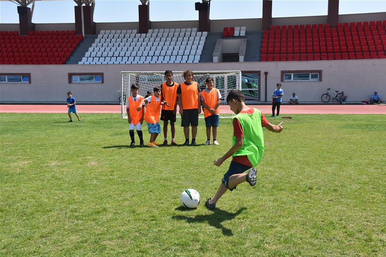 Afyonkarahisar'da 24 Branşta Ücretsiz Spor Eğitimleri Başladı