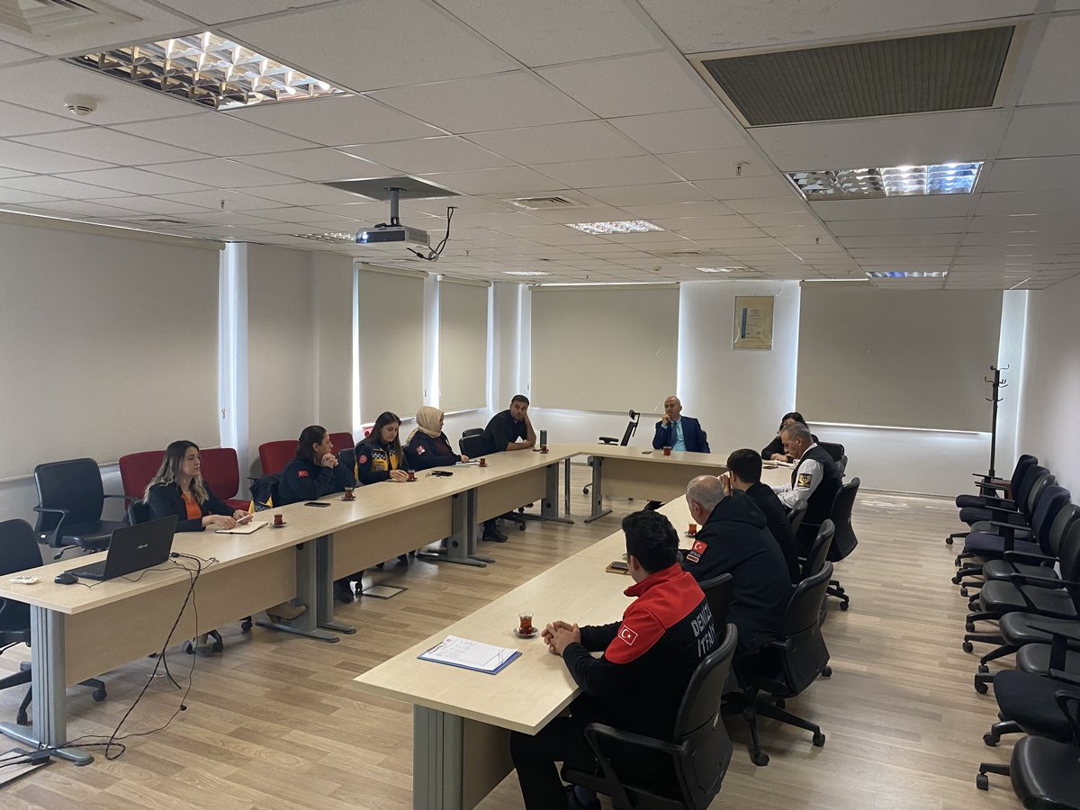 Denizli 112 Acil Çağrı Merkezi'nde Yıl Sonu Değerlendirme Toplantısı Yapıldı