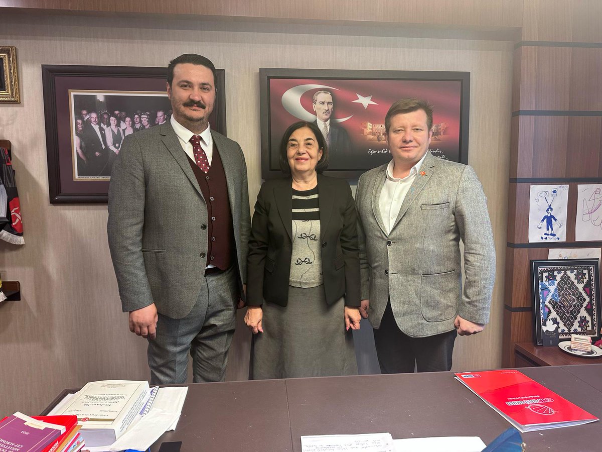 CHP'nin TBMM'de Yaptığı Ziyareti Parti Temsilcisi Mustafa Yürükçü ve Müdür Tuğrul Köprülü Önemli Buluyor