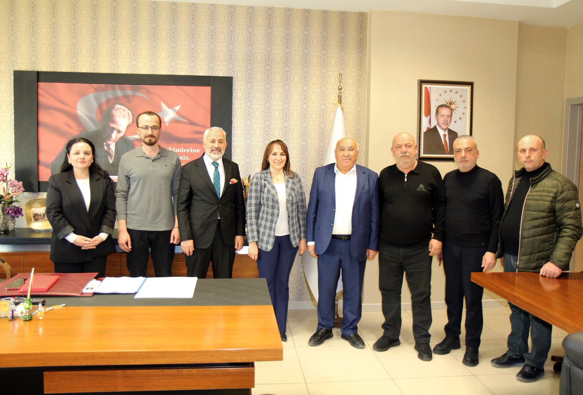 Acıpayam'da Sağlık Hizmetlerinin Desteklenmesi: Ak Parti İlçe Başkanı ve Yönetim Kurulu Üyelerinin Ziyareti