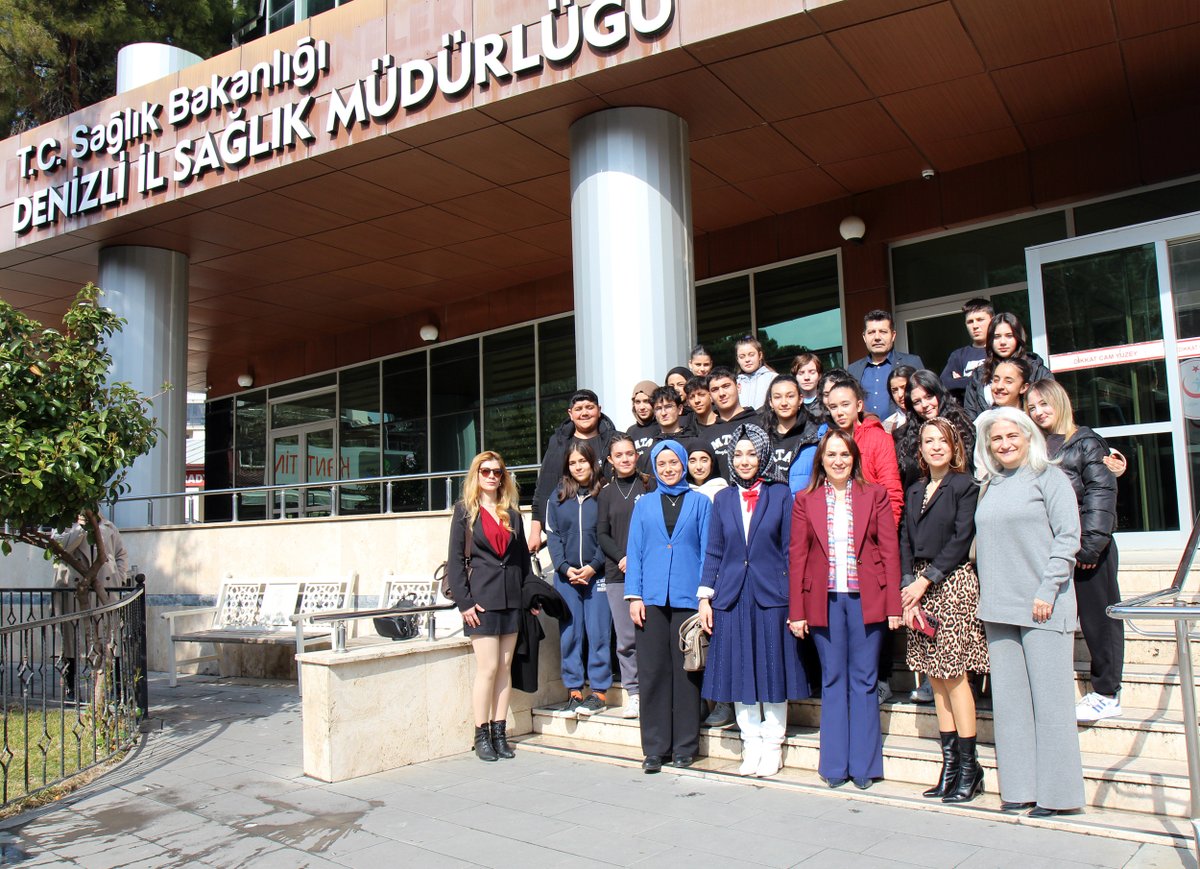 Denizli Anafartalar Üniversitesi Öğrencileri İl Sağlık Müdürlüğünü Ziyaret Etti