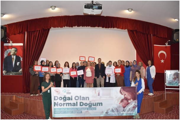 Denizli Devlet Hastanesi'nde Gebe Okulu Etkinliği: Normal Doğumun Önemi ve Gevşeme Teknikleri