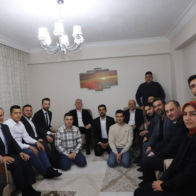 AK Parti Sözcüsü Kıymaz, Afyonkarahisar'da Öğrencilerle Buluştu