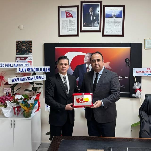 Dazkırı Belediye Heyeti, Yeni İlçe Milli Eğitim Müdürü'nü Ziyaret Etti