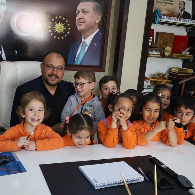 Belediye Başkanı Bodur, Vatandaşlarına Hayırlı Haftalar Mesajı Yayınladı