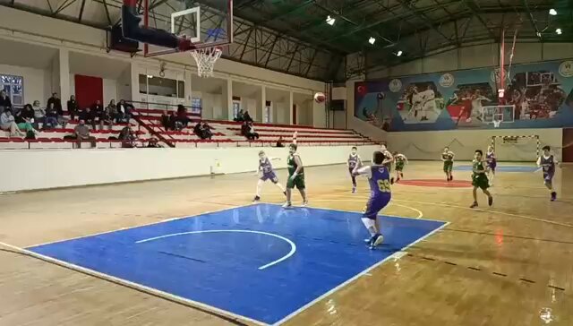 Eskişehir'de U11 ve U12 Erkekler Basketbol Müsabakaları Devam Ediyor
