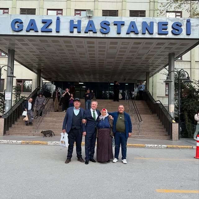 Recep'in Yoğun Bakım Tedavisinin Bekletildiği Ankara'da Annesinin Umutla Bekleyişi