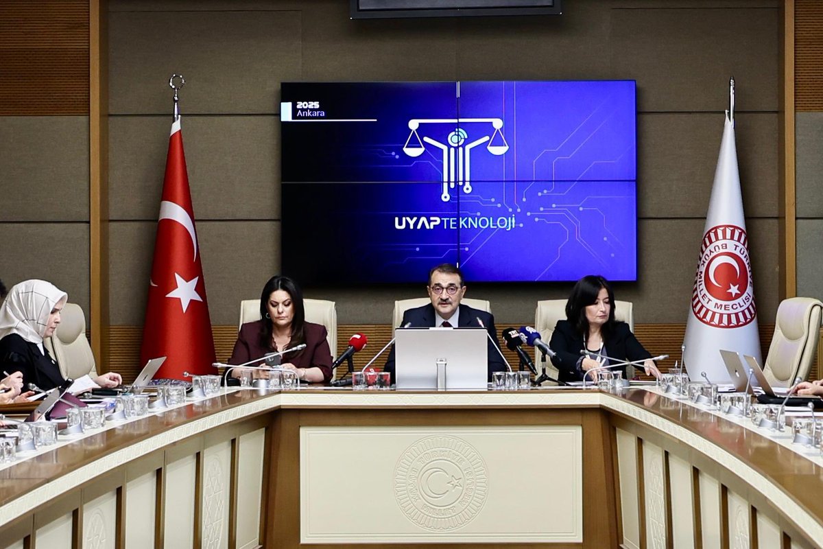 TBMM'de Yapay Zeka Araştırma Komisyonu Toplandı: Adalet Bakanlığı ve Akademisyenlerden Bilgilendirme