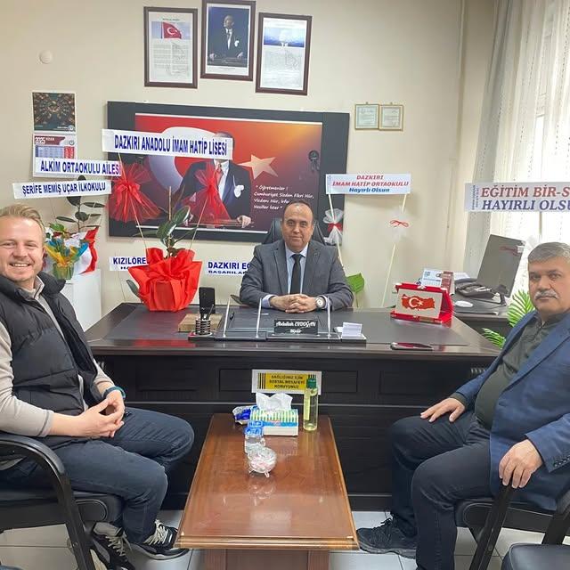Dazkırı Anadolu İmam Hatip Lisesi Yönetimi, İlçe Milli Eğitim Müdürünü Ziyaret Etti