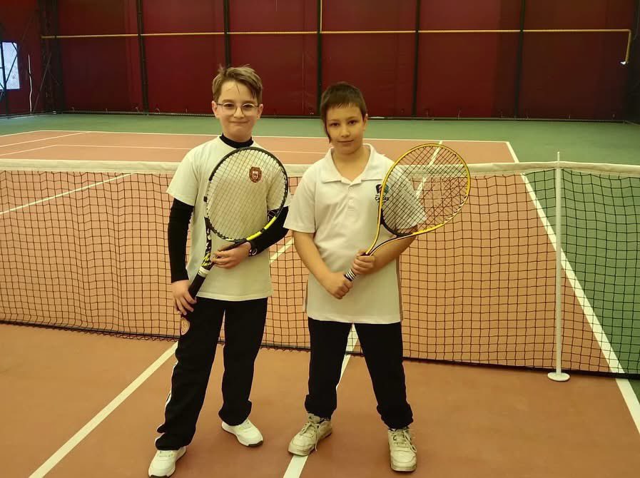 Eskişehir'de Okul Sporları Tenis Müsabakaları Devam Ediyor
